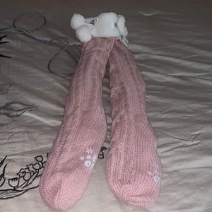 VS PINK I'm Chill Knee High cable knit sherpa sock
